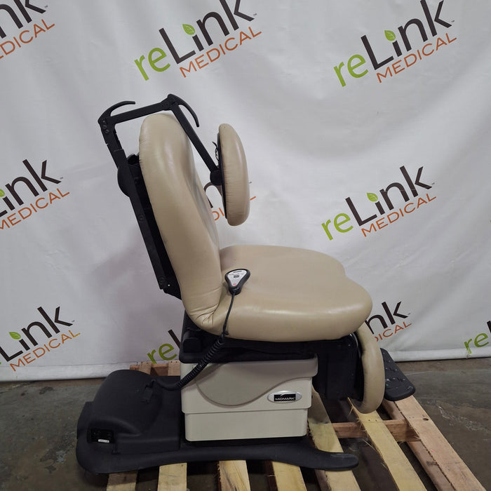 Midmark 630 Procedure Chair