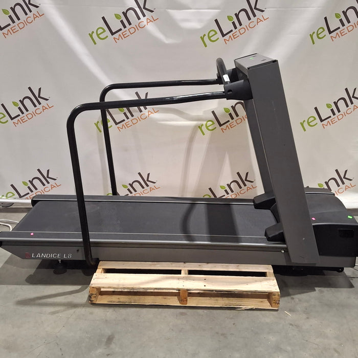 Sammons Preston Landice L8 Treadmill