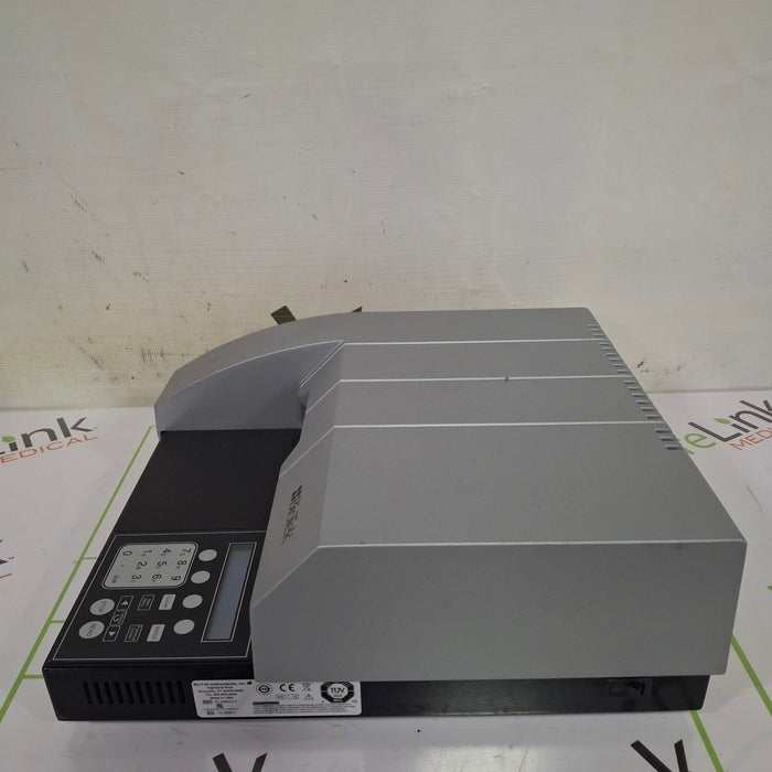 Bio-Tek Instruments ELX800 Microplate reader