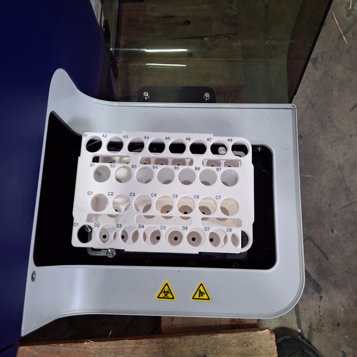 Becton Dickinson FACSVerse Flow Cytometer