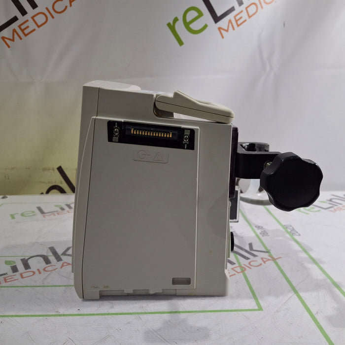 CareFusion Alaris 8015 Small Screen POC Infusion Pump
