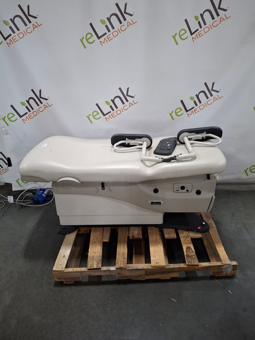 Midmark 625 Barrier-Free Power Exam Table