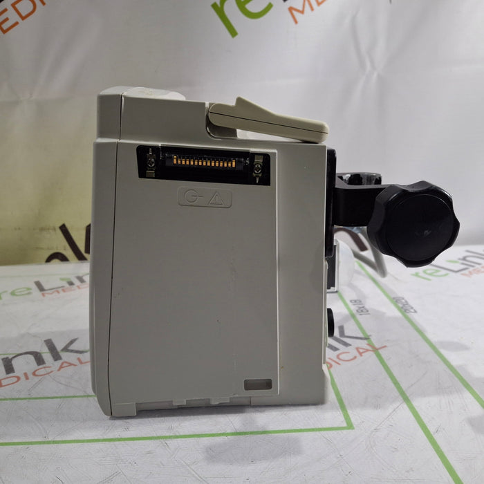 CareFusion Alaris 8015 Large Screen POC Infusion Pump