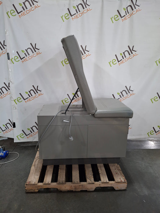 Midmark Ritter 100 Exam Table