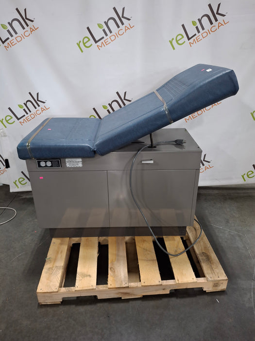 Midmark Ritter 100 Exam Table