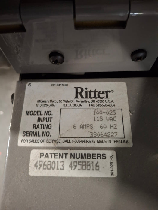 Midmark Ritter 100 Exam Table