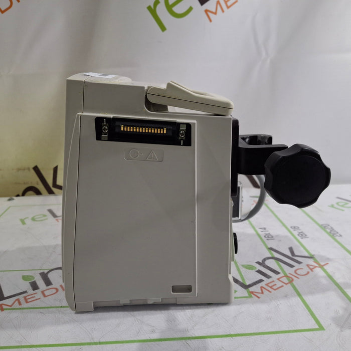 CareFusion Alaris 8015 Small Screen POC Infusion Pump