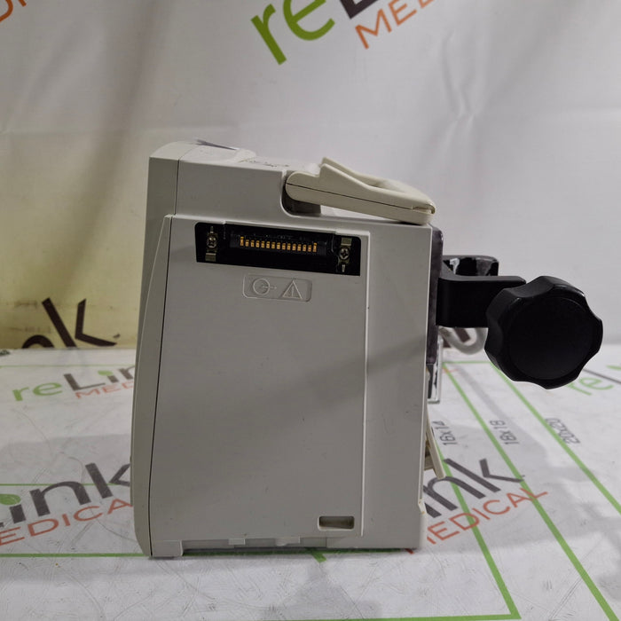 CareFusion Alaris 8015 Small Screen POC Infusion Pump