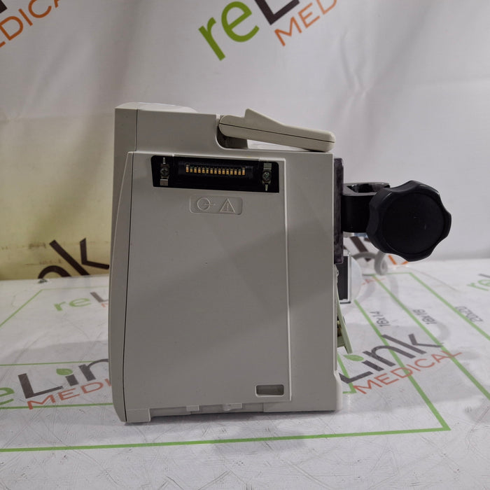 CareFusion Alaris 8015 Large Screen POC Infusion Pump