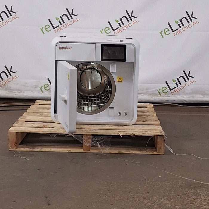 Tuttnauer T-Edge 10-W Autoclave