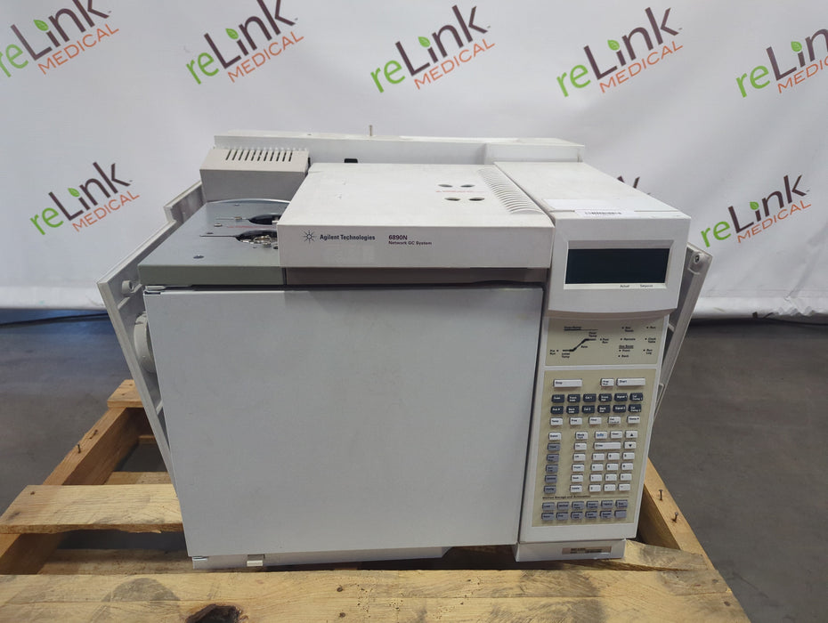 Agilent 6890N Gas Chromatograph