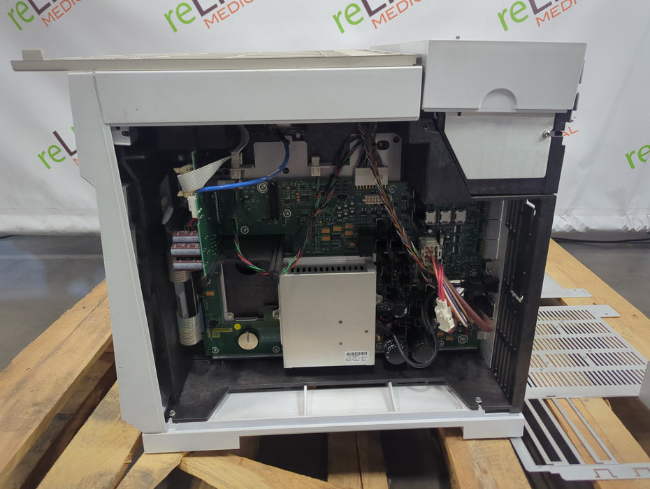 Agilent 6890N Gas Chromatograph