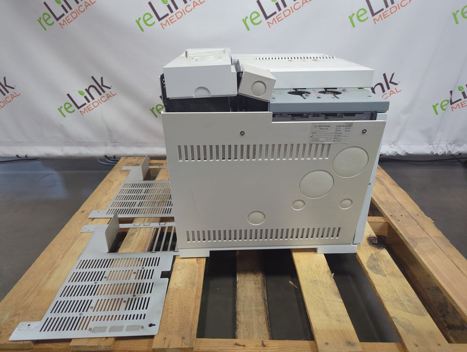 Agilent 6890N Gas Chromatograph
