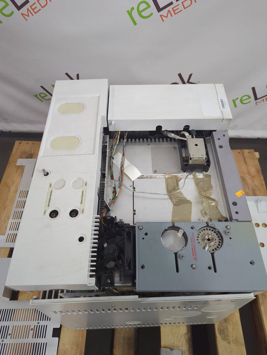 Agilent 6890N Gas Chromatograph