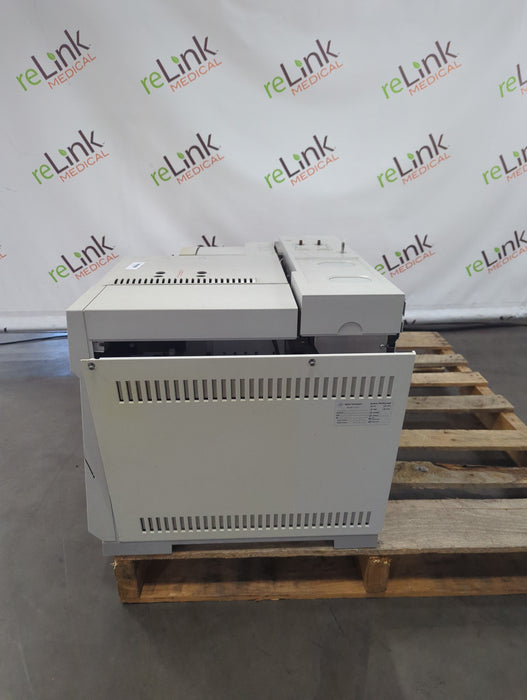 Agilent 6890N Gas Chromatograph