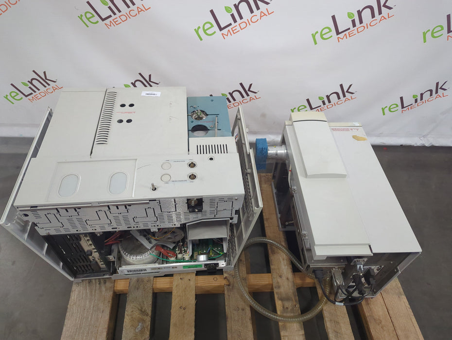 Agilent 6890N Gas Chromatograph