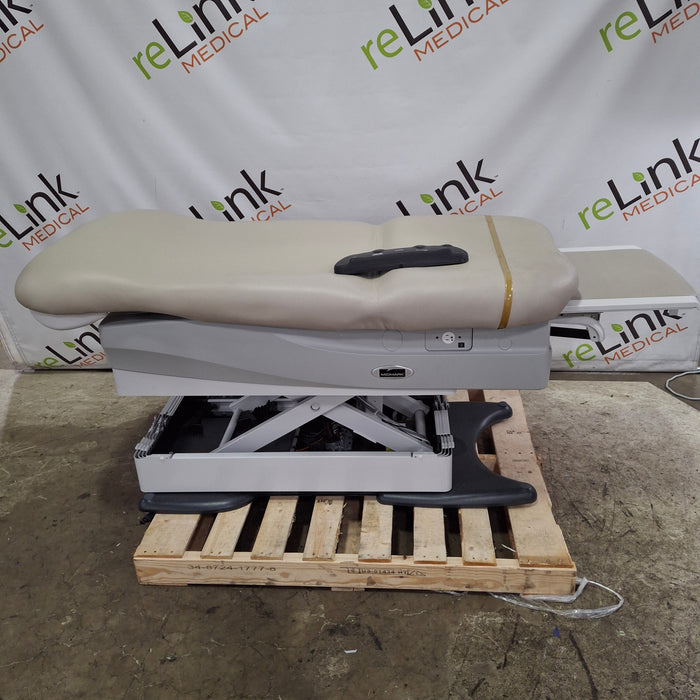 Midmark 626 Barrier-Free Power Exam Table