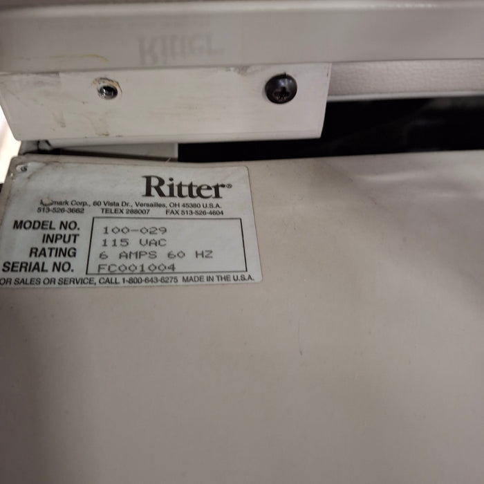 Midmark Ritter 100 Exam Table