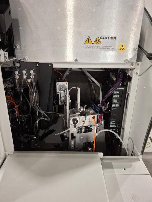 Beckman Coulter UniCel DxI 600 Access Immunoassay System