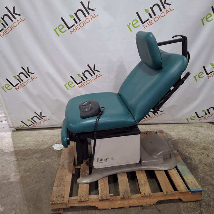 Midmark 230 Power Procedure Chair