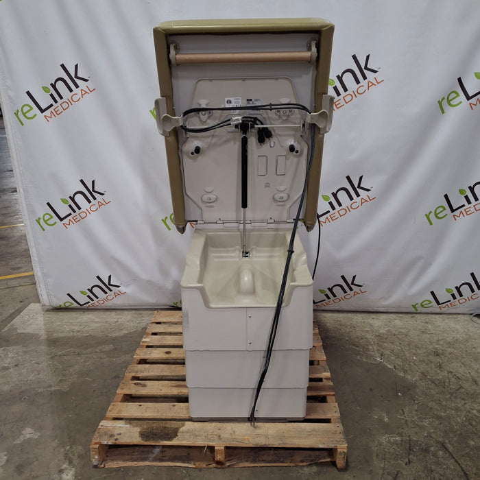 Midmark 222 Procedure Chair