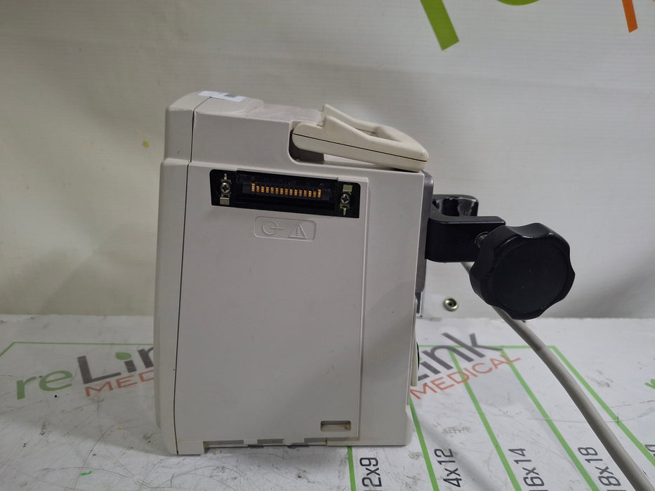 CareFusion Alaris 8015 Large Screen POC Infusion Pump