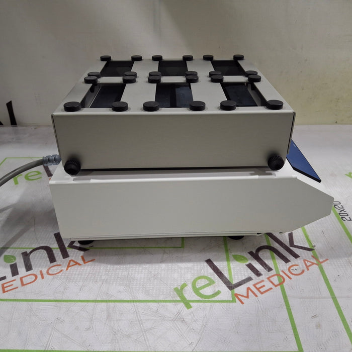Roche Diagnostics Heidolph VibraMax 100 Vibrating Platform Shaker