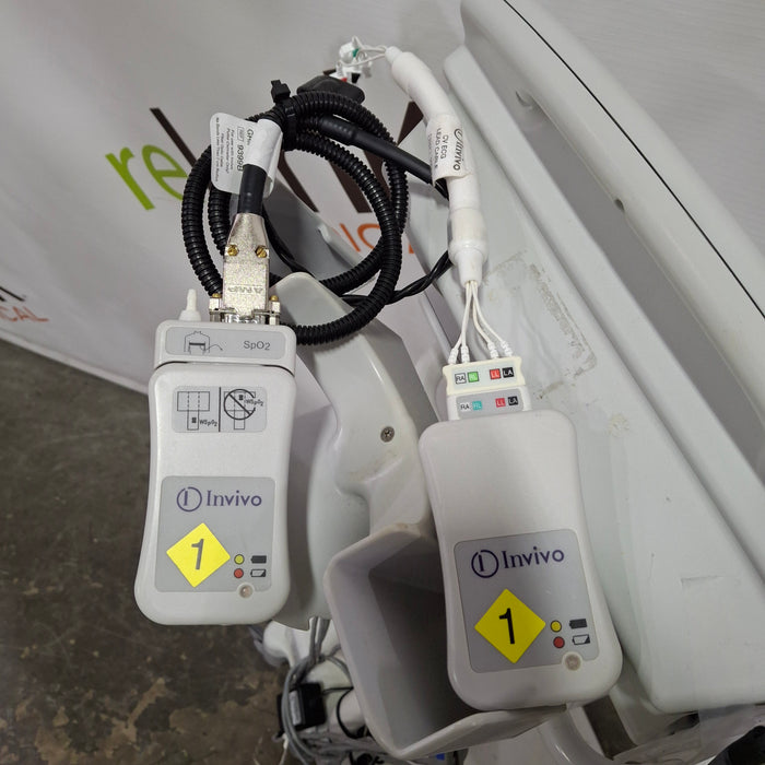 Invivo MDE Precess MRI 3160 Patient Monitoring System w/ Charging Cart