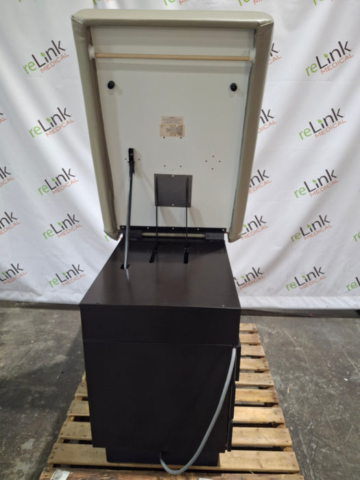 Midmark Ritter Model 104 Exam Table