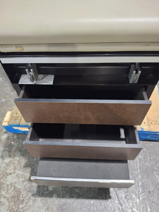 Midmark Ritter Model 104 Exam Table