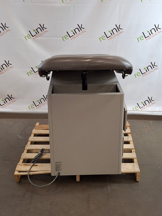 Brewer 5000 Access Exam Table