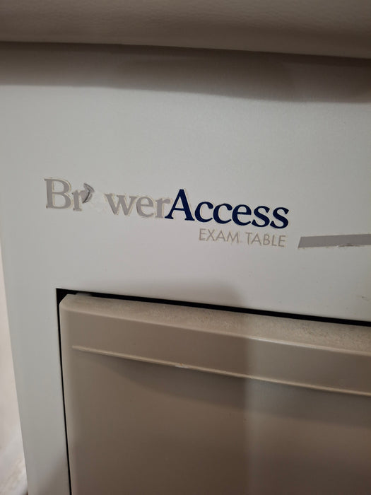 Brewer 5000 Access Exam Table