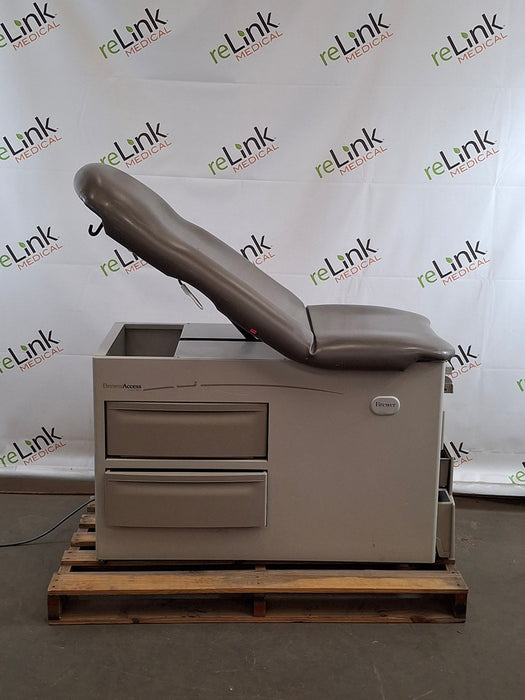 Brewer 5000 Access Exam Table
