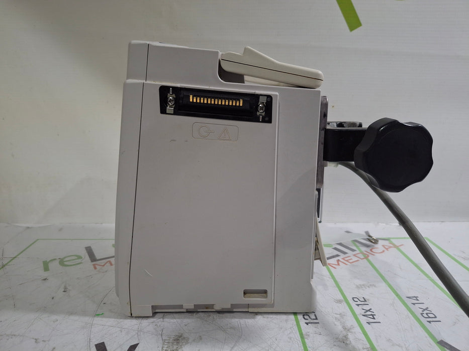 CareFusion Alaris 8015 Large Screen POC Infusion Pump
