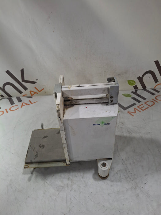 Mettler-Toledo, Inc. XP204 Analytical Balance Scale