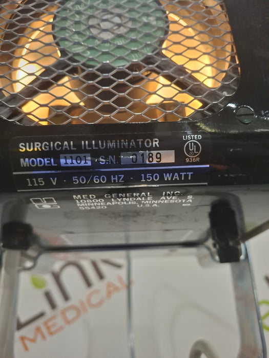 Med General Inc. Model 1101 Surgical Illuminator