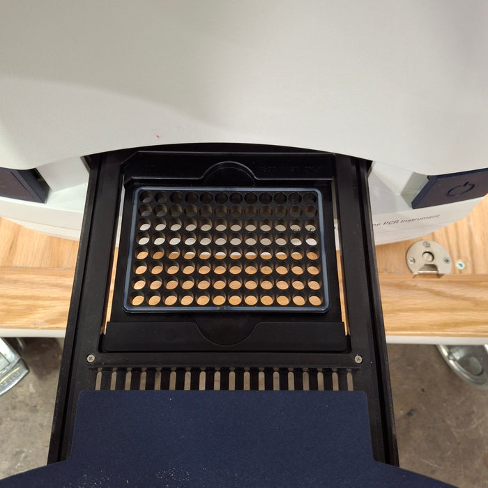 Applied Biosystems 7500 Fast Dx Real Time PCR