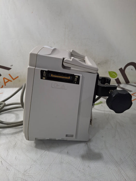 CareFusion Alaris 8015 Large Screen POC Infusion Pump