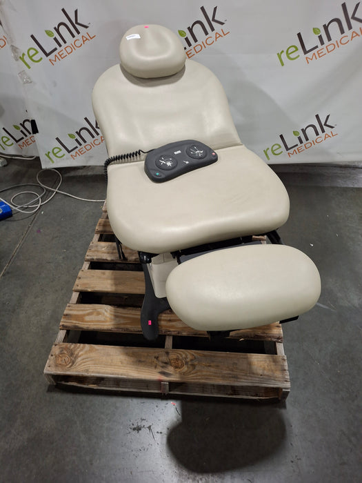 Midmark 630 Procedure Chair