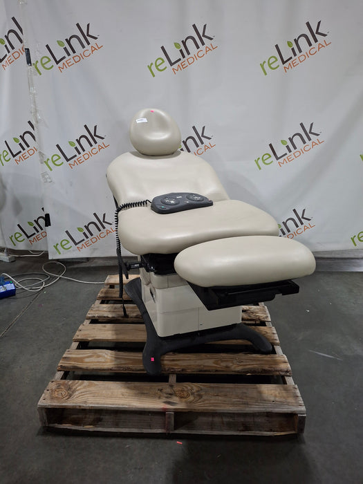 Midmark 630 Procedure Chair