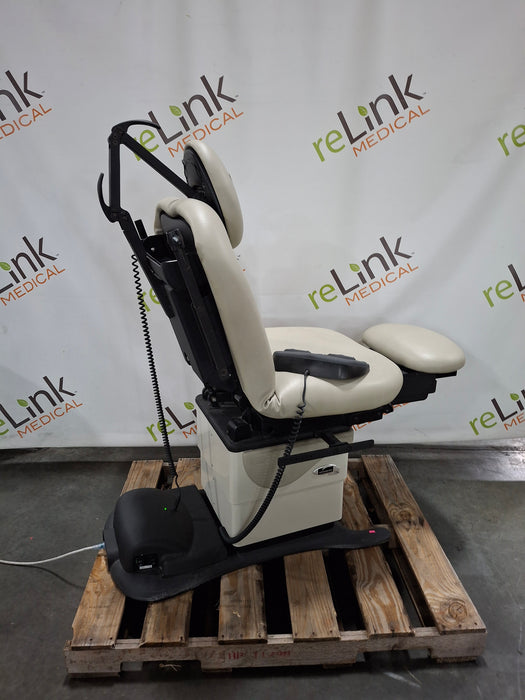 Midmark 630 Procedure Chair