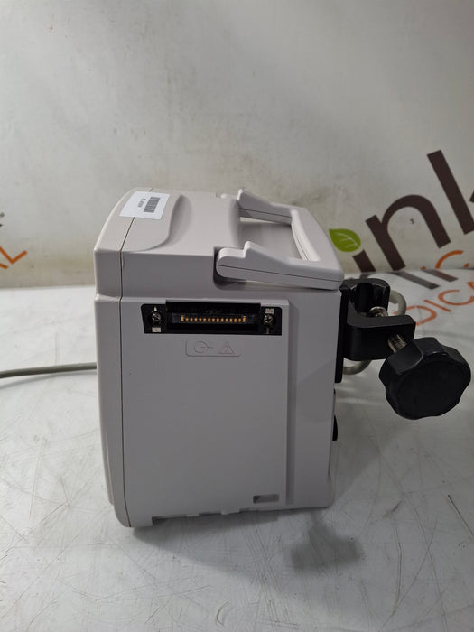 CareFusion Alaris 8015 Large Screen POC Infusion Pump