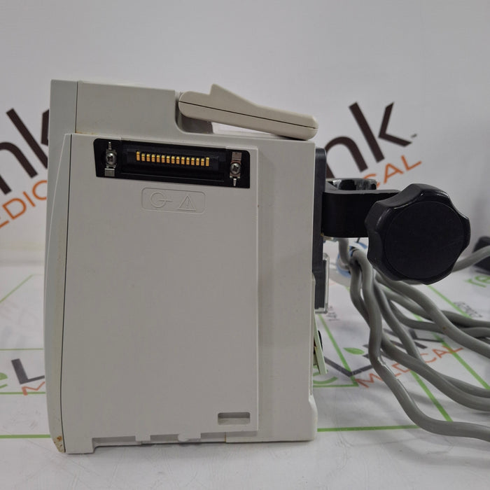 CareFusion Alaris 8015 Small Screen POC Infusion Pump