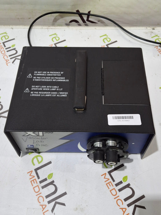 BFW, Inc. Maxenon Xi 300 Light Source
