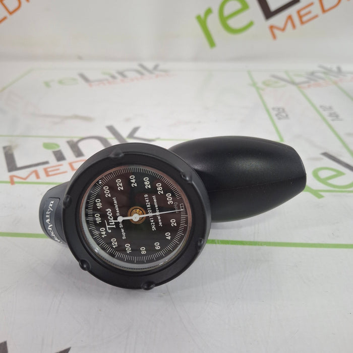 Hill-Rom Welch Allyn DS58 Aneroid Sphygmomanometer
