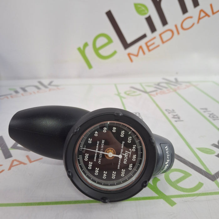 Hill-Rom Welch Allyn DS58 Aneroid Sphygmomanometer