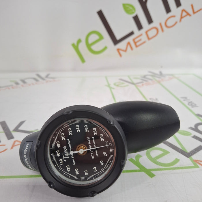 Hill-Rom Welch Allyn DS58 Aneroid Sphygmomanometer