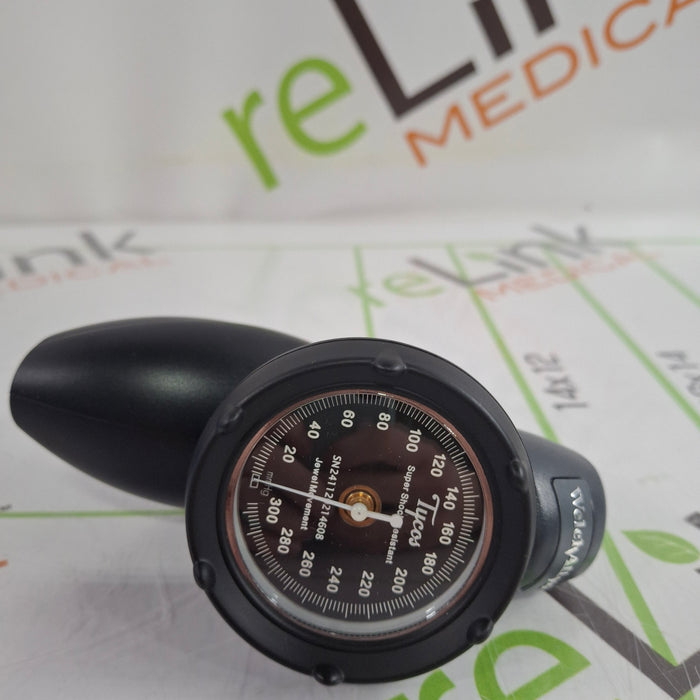 Hill-Rom Welch Allyn DS58 Aneroid Sphygmomanometer