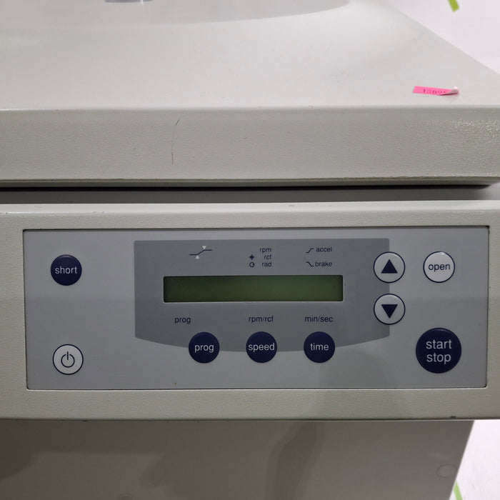 Eppendorf 5804 Centrifuge