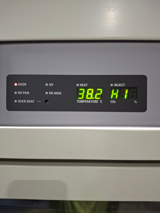 Sanyo MCO-8OIC CO2 Incubator
